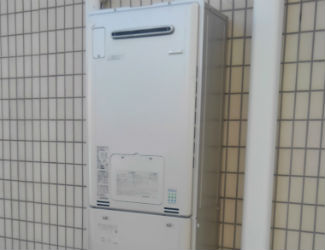東京ガスFT4204ARSAU3QUからリンナイRUFH-E2405AW2-3(A)へ給湯器交換の施工事例