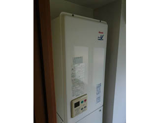 リンナイ RUX-V1612SFFBA-EからRUX-V1615SFFBA(A)-Eへの給湯器交換事例工事前写真施工前