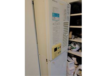 
RUX-V1610SWFAからRUX-V1615SWFA(B)-Eへの給湯器交換事例工事前写真施工前
