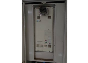 
OUR-1601-TからRUX-SA1616T-L(A)-Eへの給湯器交換事例工事前写真施工前

