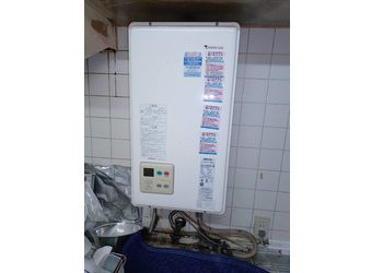 KG-516FFSA-QBからRUX-V1615SFFBA(A)-Eへの給湯器交換事例工事前写真施工前